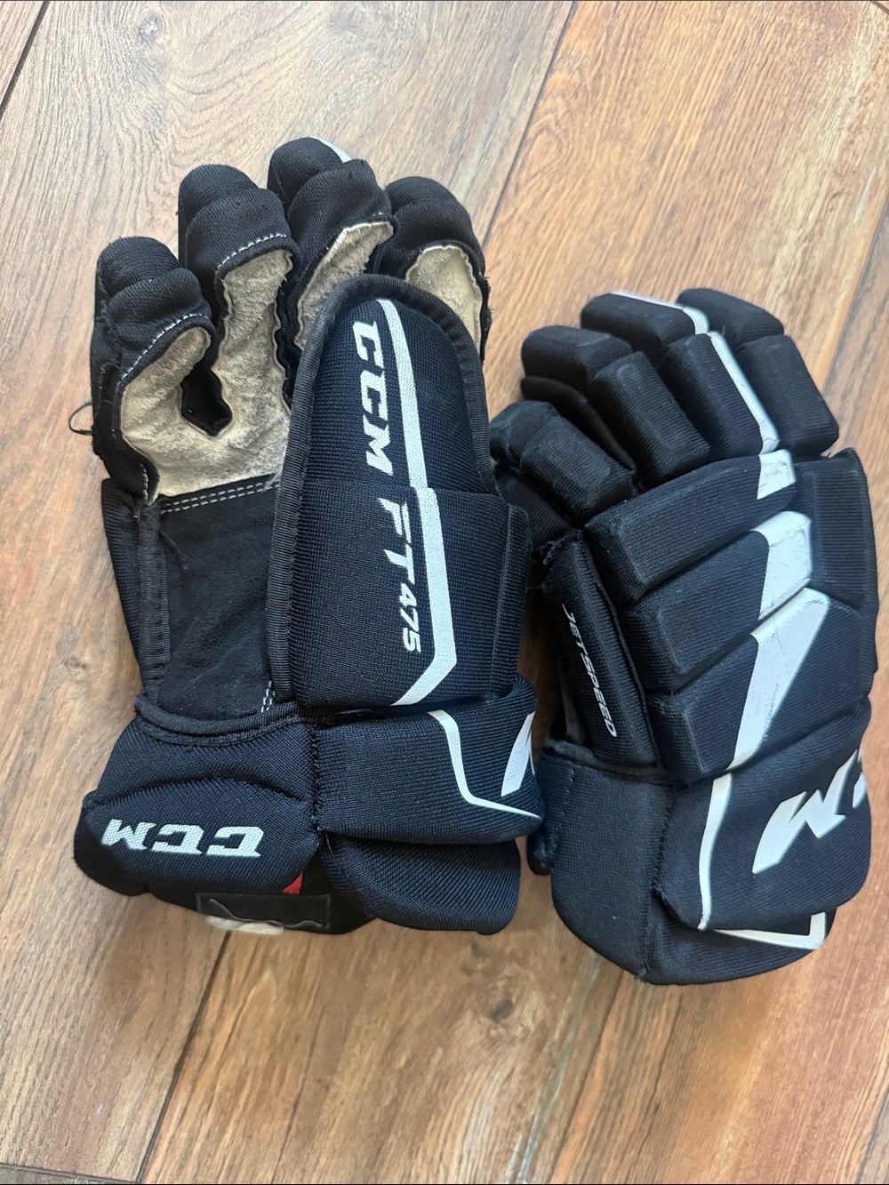 CCM Black and White FT475 Hockey Gloves